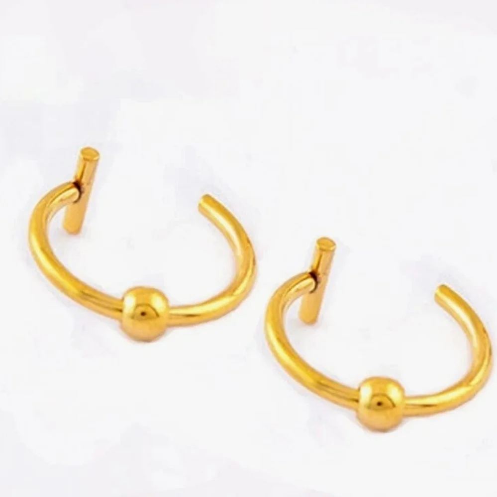 2 Fake Lip Rings - Picture 3 of 5